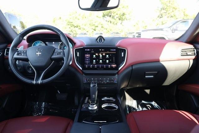 Photo of 2022 Blu Maserati Ghibli
