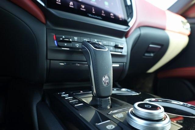 Photo of 2022 Blu Maserati Ghibli