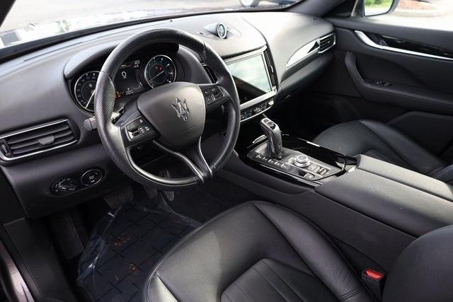 Photo of 2022 Grigio Maratea Metallic Maserati Levante