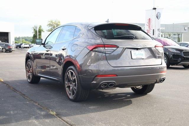 Photo of 2022 Grigio Maratea Metallic Maserati Levante
