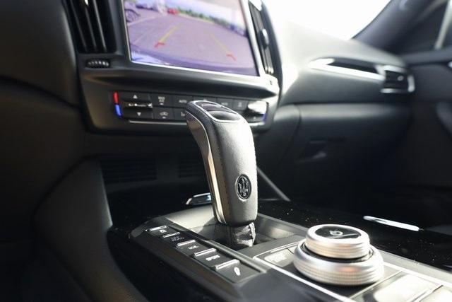 Photo of 2022 Grigio Maratea Metallic Maserati Levante