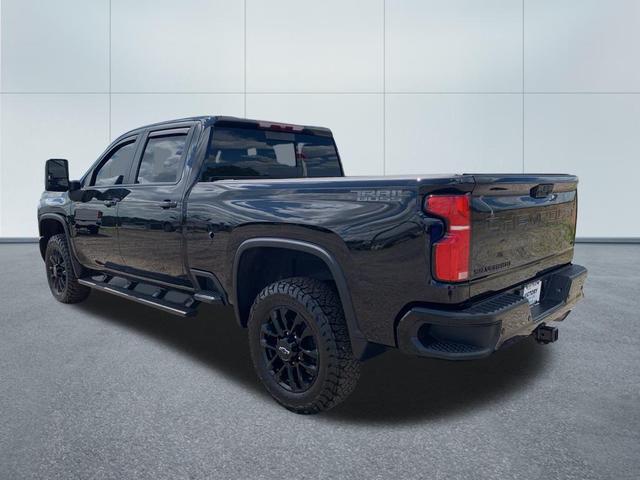 Photo of 2025 Black Chevrolet Silverado 2500