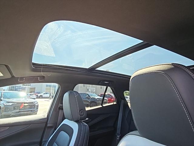 Photo of 2024 Summit White Chevrolet Blazer EV