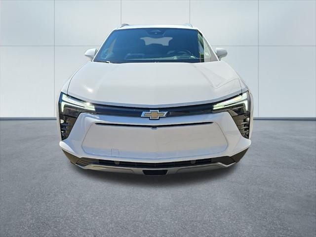 Photo of 2024 Summit White Chevrolet Blazer EV