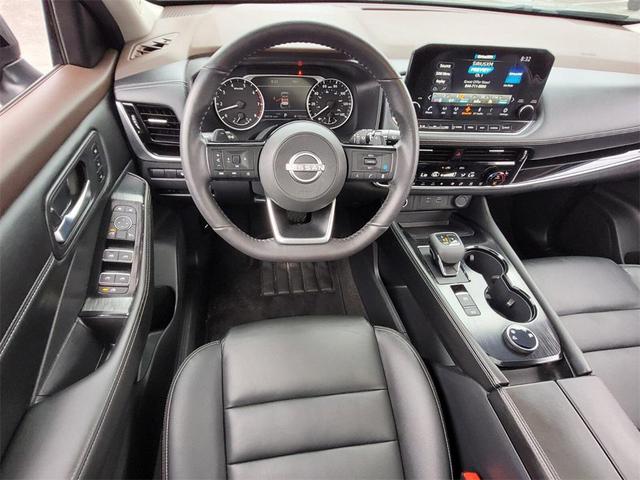 Photo of 2023 Super Black Nissan Rogue