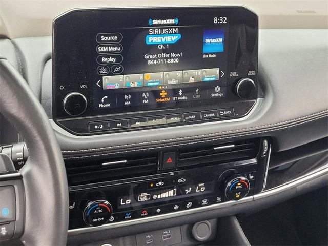 Photo of 2023 Super Black Nissan Rogue