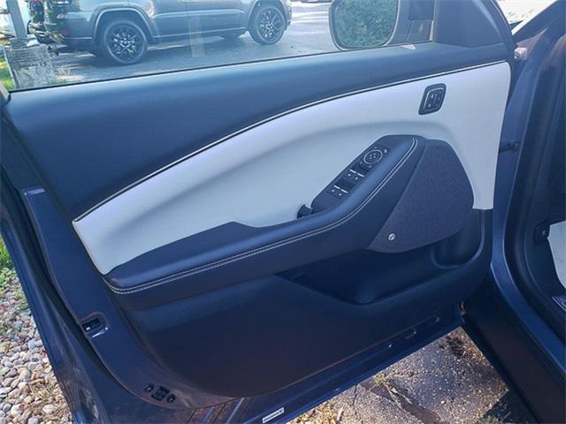 Photo of 2021 Blue Metallic Ford Mustang Mach-E