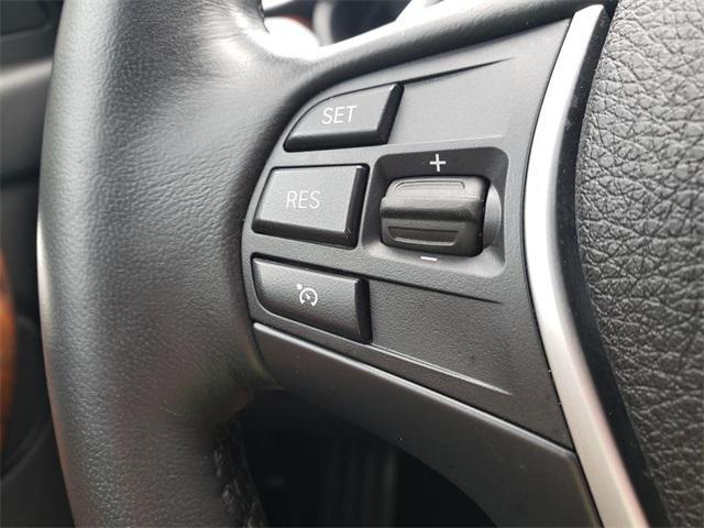Photo of 2019 Blue Metallic BMW 330