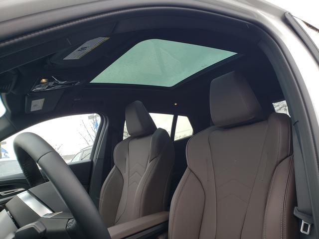 Photo of 2025 Mineral White Metallic BMW X2