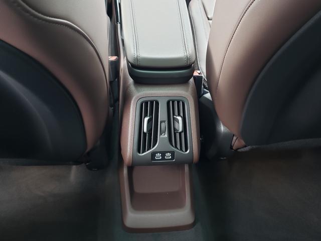 Photo of 2025 Mineral White Metallic BMW X2