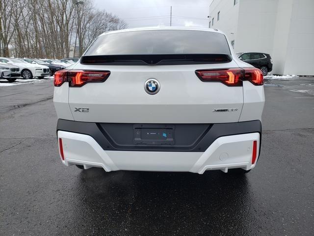 Photo of 2025 Mineral White Metallic BMW X2