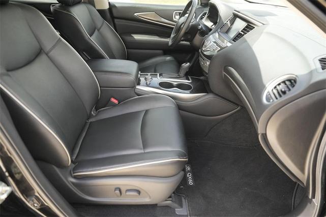 Photo of 2020 Black Obsidian INFINITI QX60