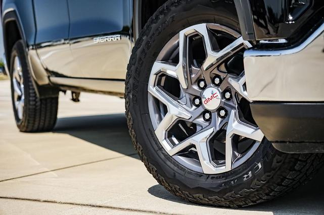 Photo of 2024 Onyx Black GMC Sierra 1500