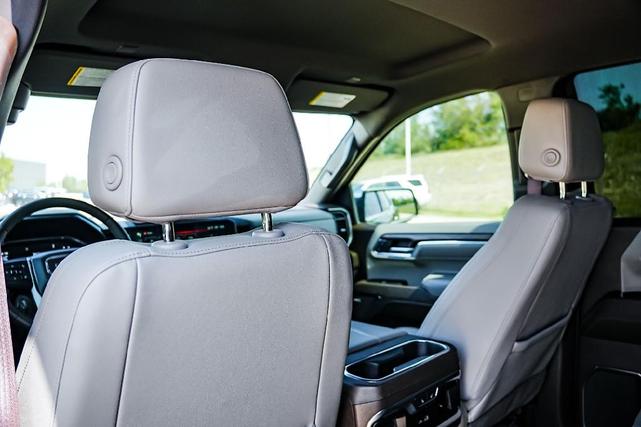 Photo of 2024 Onyx Black GMC Sierra 1500