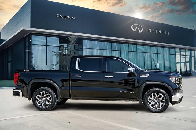 Photo of 2024 Onyx Black GMC Sierra 1500