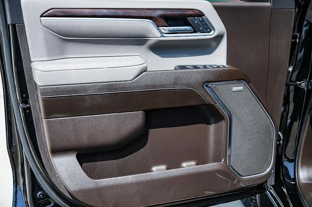 Photo of 2024 Onyx Black GMC Sierra 1500