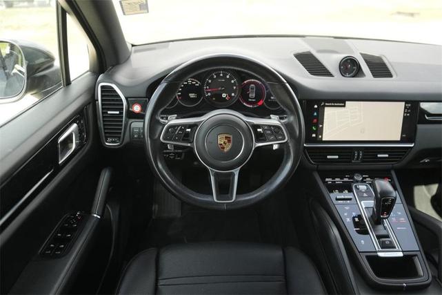 Photo of 2022 Quartzite Grey Metallic Porsche Cayenne
