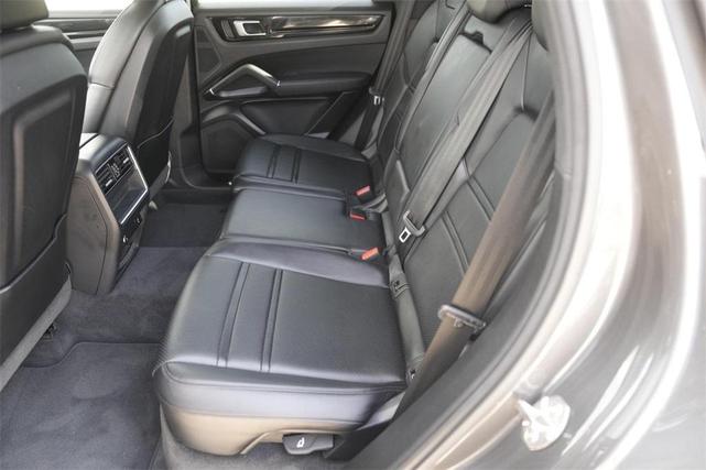 Photo of 2022 Quartzite Grey Metallic Porsche Cayenne