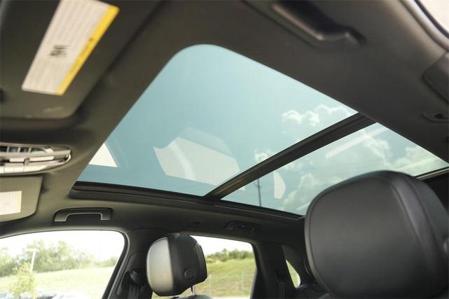 Photo of 2022 Quartzite Grey Metallic Porsche Cayenne