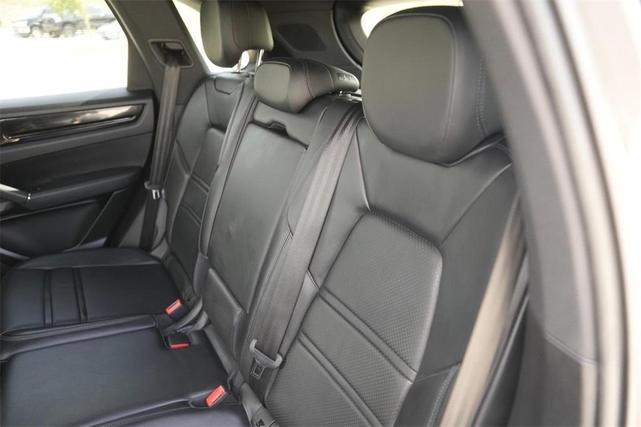 Photo of 2022 Quartzite Grey Metallic Porsche Cayenne