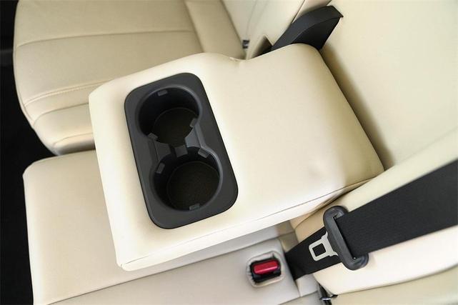 Photo of 2025 Majestic White INFINITI QX60