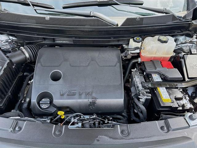 Photo of 2023 Sterling Gray Metallic Chevrolet Traverse