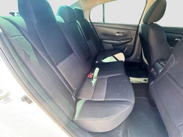 Photo of 2022 Cloud White Nissan Sentra