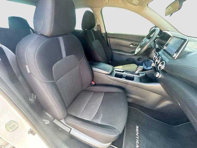 Photo of 2022 Cloud White Nissan Sentra