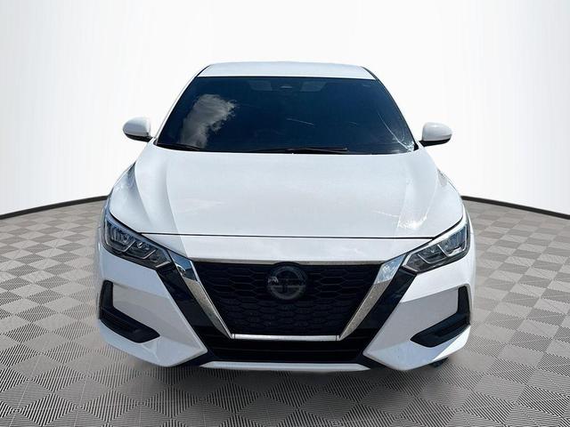Photo of 2022 Cloud White Nissan Sentra