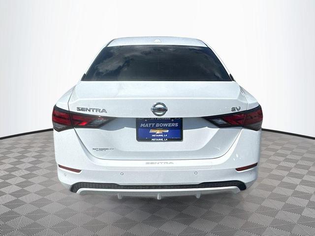 Photo of 2022 Cloud White Nissan Sentra