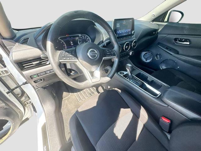 Photo of 2022 Cloud White Nissan Sentra