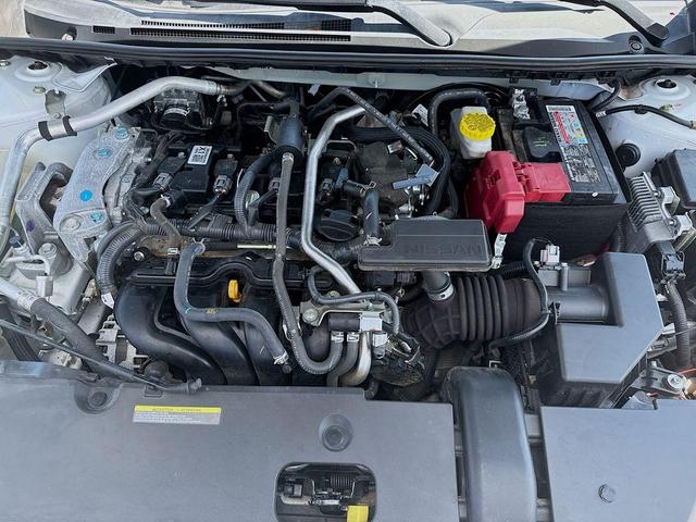 Photo of 2022 Cloud White Nissan Sentra