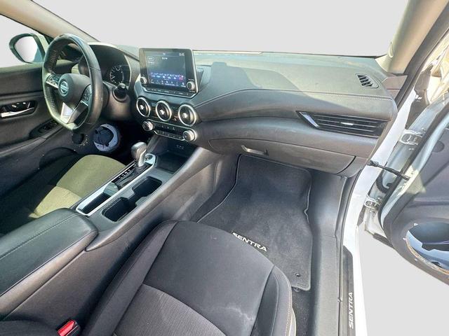 Photo of 2022 Cloud White Nissan Sentra