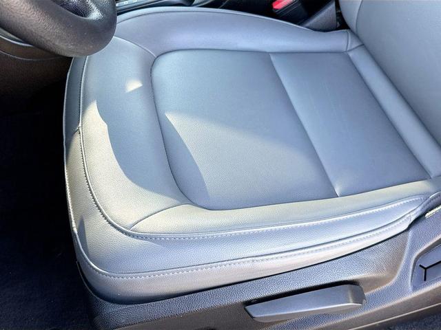 Photo of 2022 Summit White Chevrolet Colorado