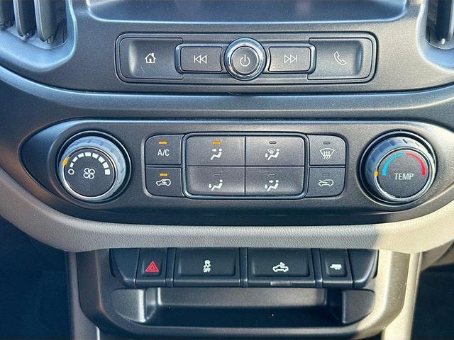 Photo of 2022 Summit White Chevrolet Colorado