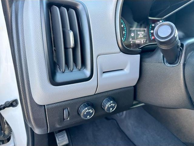 Photo of 2022 Summit White Chevrolet Colorado