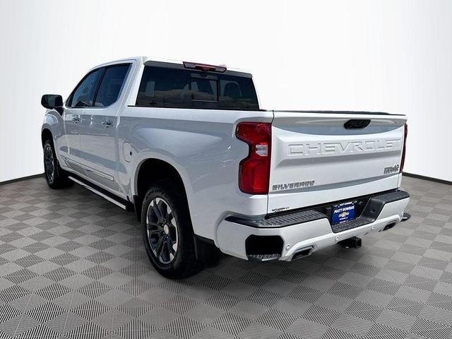 Photo of 2025 Iridescent Pearl Tricoat Chevrolet Silverado 1500