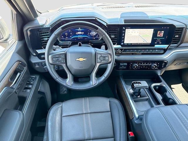 Photo of 2025 Iridescent Pearl Tricoat Chevrolet Silverado 1500