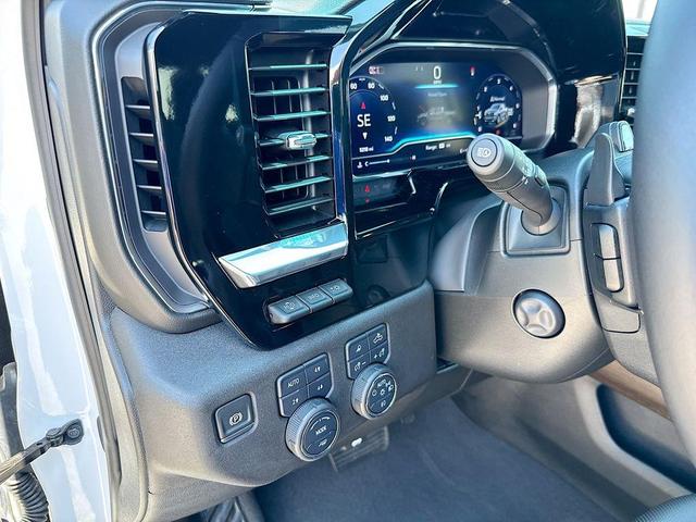 Photo of 2025 Iridescent Pearl Tricoat Chevrolet Silverado 1500