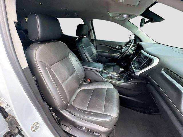 Photo of 2019 Summit White GMC Acadia