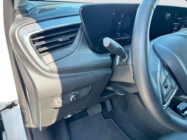 Photo of 2024 Summit White Buick Encore GX
