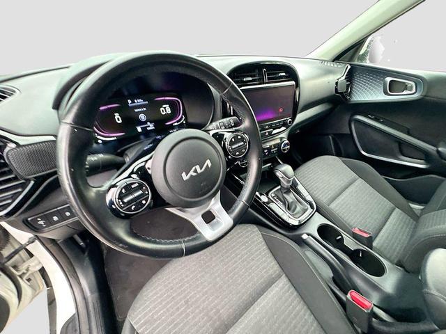 Photo of 2023 Snow White Pearl Kia Soul