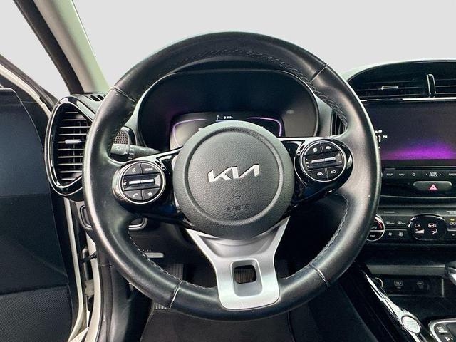 Photo of 2023 Snow White Pearl Kia Soul