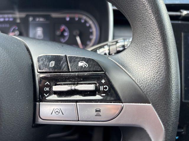 Photo of 2024 White Pearl Hyundai TUCSON
