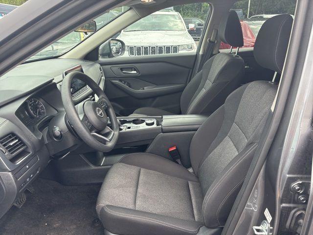 Photo of 2024 Gun Metallic Nissan Rogue