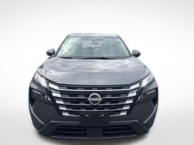 Photo of 2024 Gun Metallic Nissan Rogue