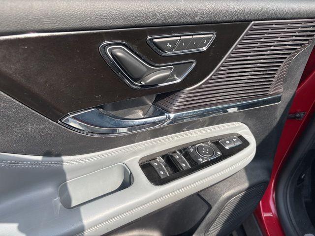 Photo of 2022 Red Carpet Metallic Tinted Clearcoat Lincoln Corsair