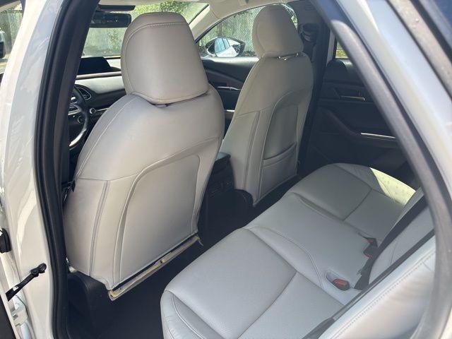 Photo of 2022 Snowflake White Pearl Mazda CX-30