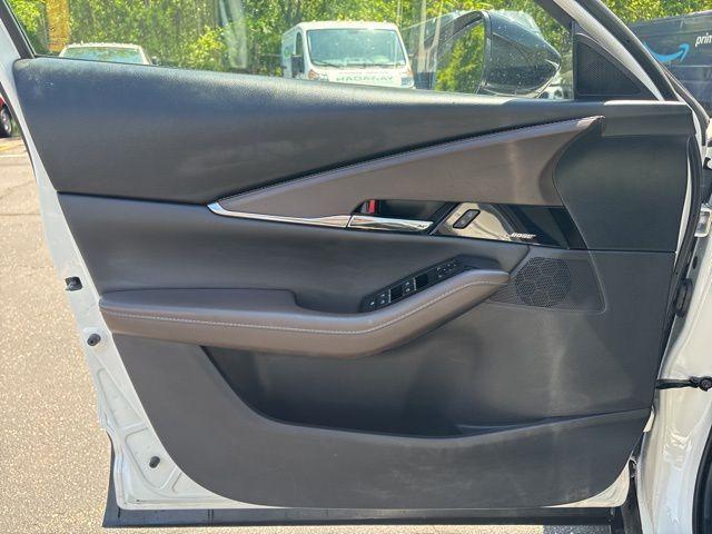 Photo of 2022 Snowflake White Pearl Mazda CX-30