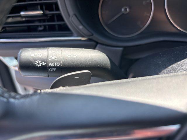 Photo of 2022 Snowflake White Pearl Mazda CX-30